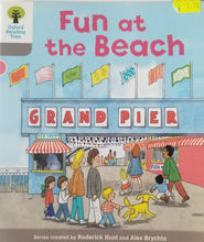 Load image into Gallery viewer, Oxford Reading Tree Level 1 (SET) : Biff, Chip and Kipper First Words - Roderick Hunt and Alex Brychta