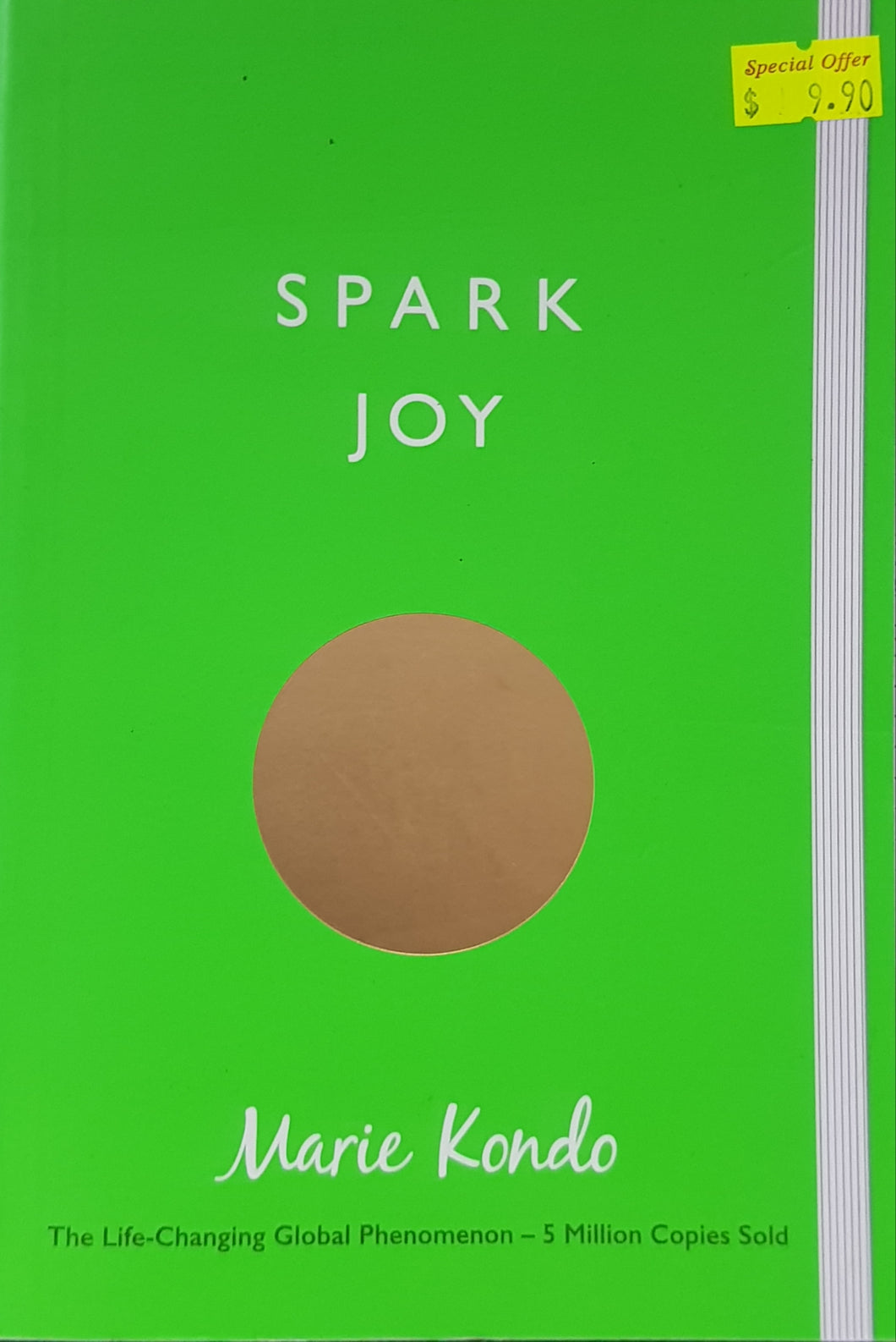Spark Joy : An Illustrated Guide to the Japanese Art of Tidying - Marie Kondo